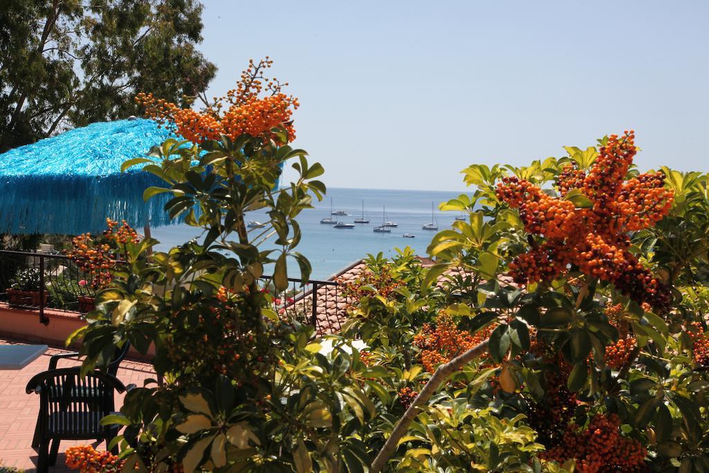 Hotel Lo Scirocco Fetovaia Exterior photo